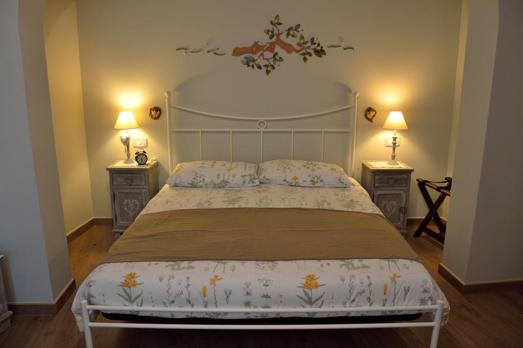 La Casa Di Alessio Bed & Breakfast Lecce Ngoại thất bức ảnh