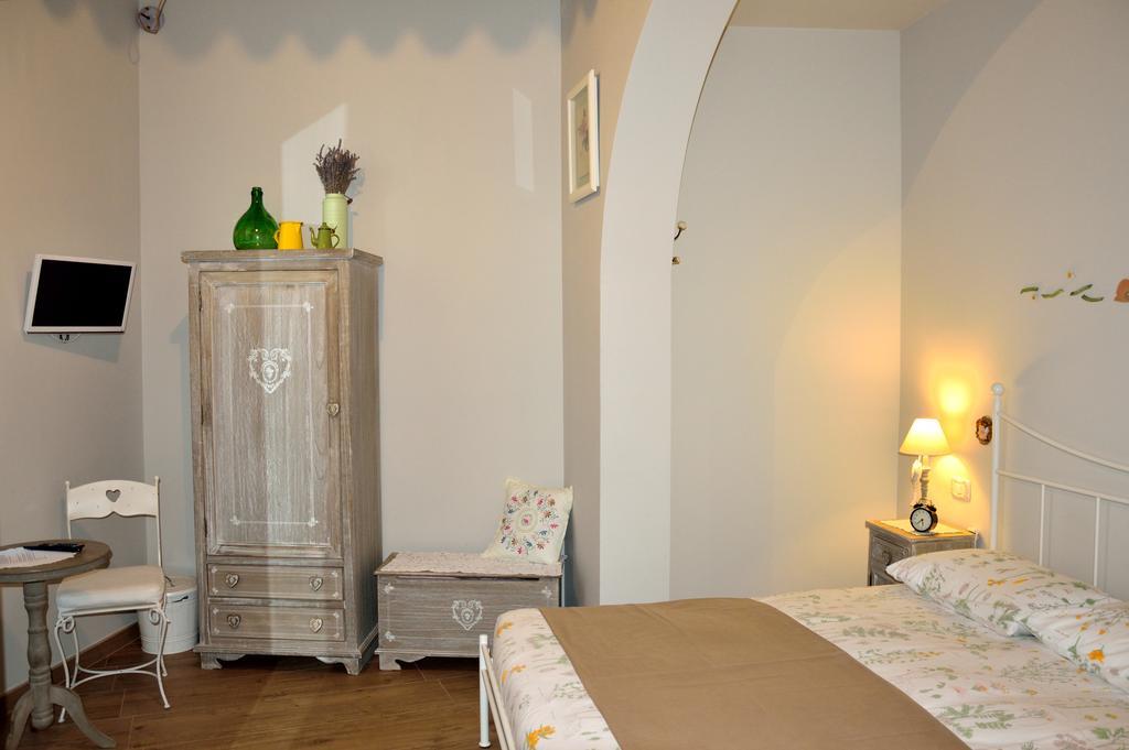 La Casa Di Alessio Bed & Breakfast Lecce Ngoại thất bức ảnh