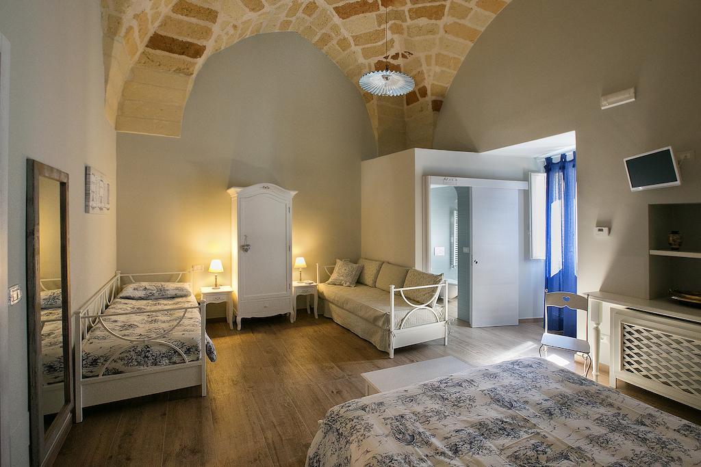 La Casa Di Alessio Bed & Breakfast Lecce Phòng bức ảnh